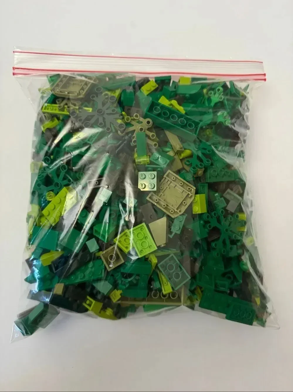 LEGO Various Shades of Green Assorted Bricks Pieces 2 lb 1.4 oz bag Washed Bulk